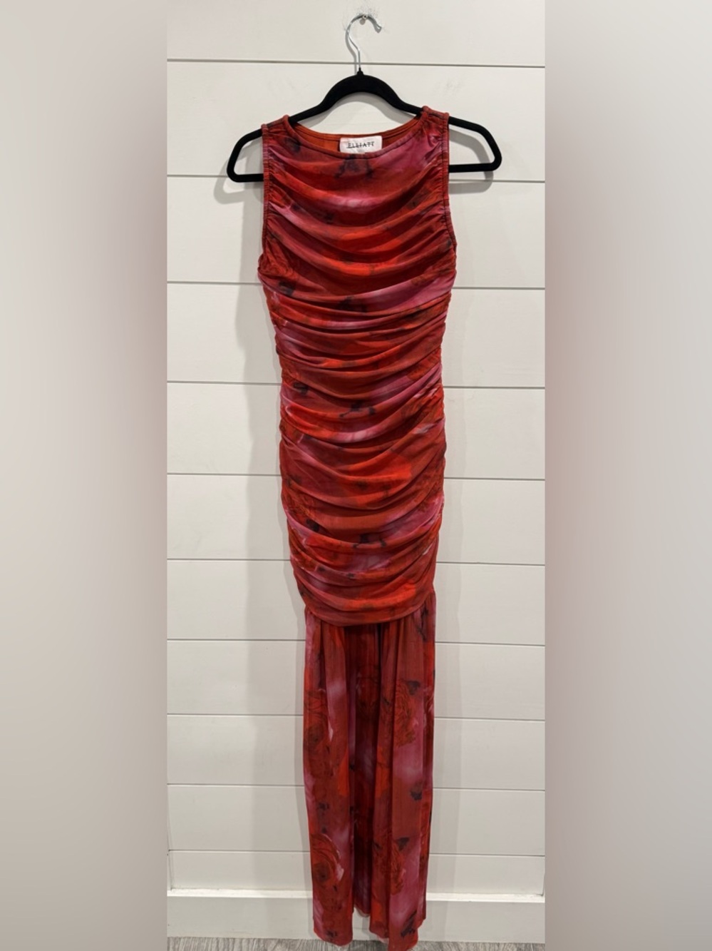 Elliatt Elise red floral ruched mesh maxi dress - Picture 4 of 12